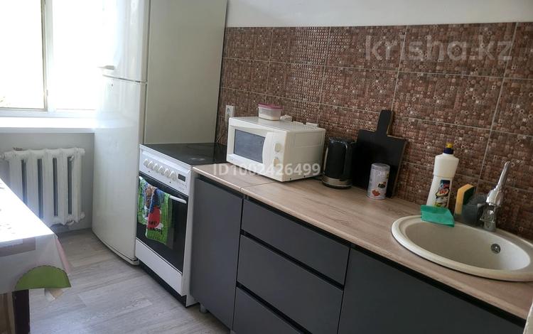 2-бөлмелі пәтер · 46 м² · 5/5 қабат, мкр Орбита-4 11 — Напротив Парка Первого Президента, бағасы: 18 000 〒 в Алматы, Бостандыкский р-н — фото 9