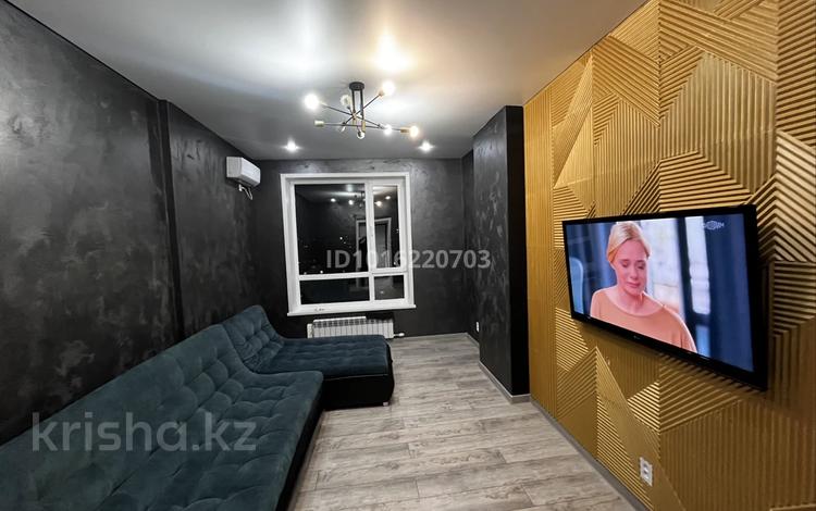 1-комнатная квартира · 43 м² · 11/17 этаж, мкр Юго-Восток, Республики 23, 23/2 за 300 000 ₸ в Караганде, Казыбек би р-н — фото 2