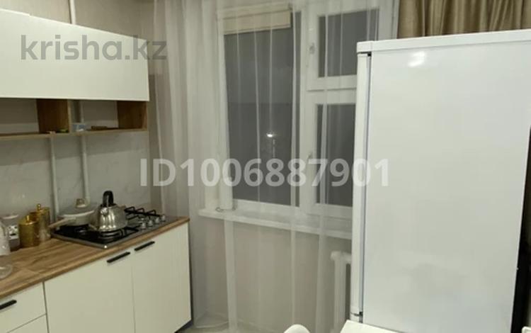 2-комнатная квартира · 67 м² · 3/5 этаж, Құрманғазы 100 за 160 000 ₸ в Уральске, мкр Школьник — фото 2