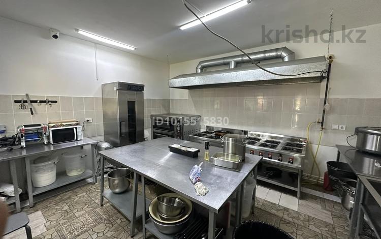 Склады, общепит · 100 м² за 1 млн ₸ в Атырау, мкр Самал — фото 2