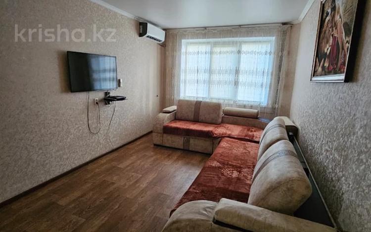 2-комнатная квартира · 53 м² · 4/5 этаж, мкр Кунаева 6 за 130 000 ₸ в Уральске — фото 2
