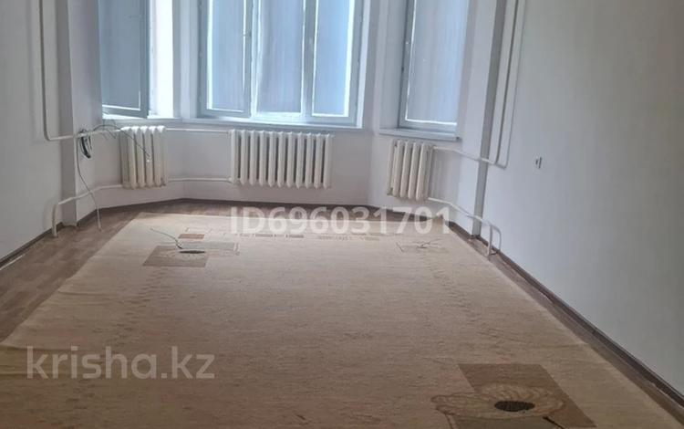 2-комнатная квартира · 65 м² · 4/5 этаж, Мкрн Астана — Дом стоит напротив Президентского парка за 130 000 ₸ в Таразе — фото 15
