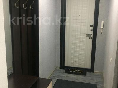 3-комнатная квартира · 50 м² · 4/5 этаж · помесячно, Астана за 250 000 〒 в Усть-Каменогорске, Ульбинский