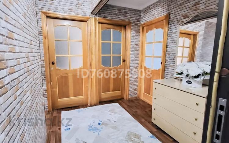 4-бөлмелі пәтер · 76 м² · 4/5 қабат, мкр Восток 24, бағасы: 29 млн ₸ в Шымкенте, Аль-Фарабийский р-н — фото 2
