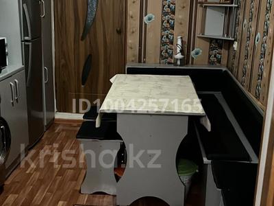 4-бөлмелі пәтер · 96 м² · 3/3 қабат, Проспект Астаны (Залиния) — Напротив кафе Султан, бағасы: 18 млн 〒 в Аксукенте