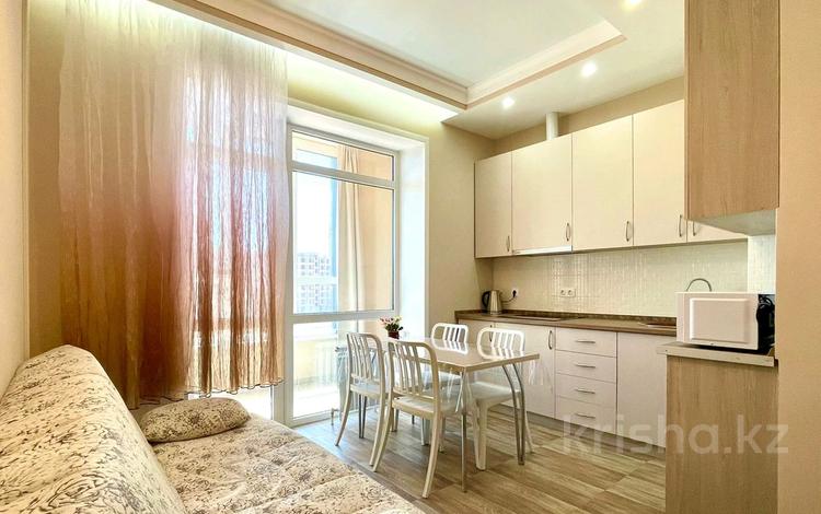 2-комнатная квартира · 43 м² · 4/7 этаж, Мангилик Ел 80/1 — №496 за 17 000 ₸ в Астане, Есильский р-н — фото 2
