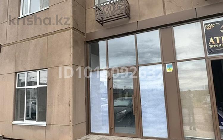 Свободное назначение, офисы, магазины и бутики, салоны красоты, фитнес и спорт, медцентры и аптеки, образование, развлечения, кабинеты и рабочие места, студии · 49.3 м² за 450 000 ₸ в Астане, Нура р-н — фото 11