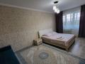 1-комнатная квартира, 50 м², 2/5 этаж посуточно, Зейноллы Гумарова 12 за 10 000 〒 в Атырау, мкр Авангард-4
