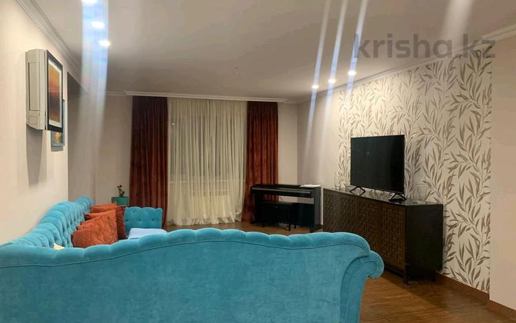 3-комнатная квартира · 136 м² · 10/16 этаж, Аль -фараби 53 за 650 000 ₸ в Алматы, Бостандыкский р-н — фото 2