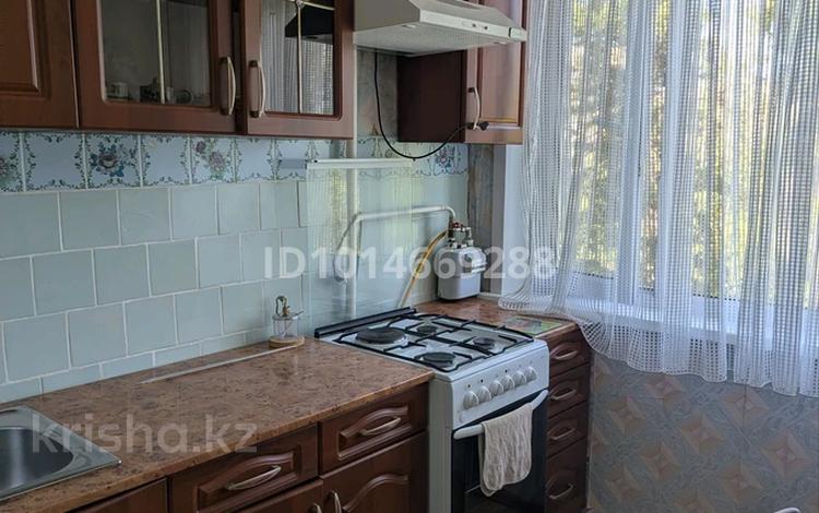 2-комнатная квартира · 52 м² · 6/9 этаж, мкр Юго-Восток, Мкр Юго-Восток, 28й микрорайон 1 — Востоновительный центр за 200 000 ₸ в Караганде, Казыбек би р-н — фото 2