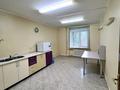 Свободное назначение, офисы, салоны красоты, медцентры и аптеки, образование · 129 м² за 62 млн 〒 в Уральске — фото 9