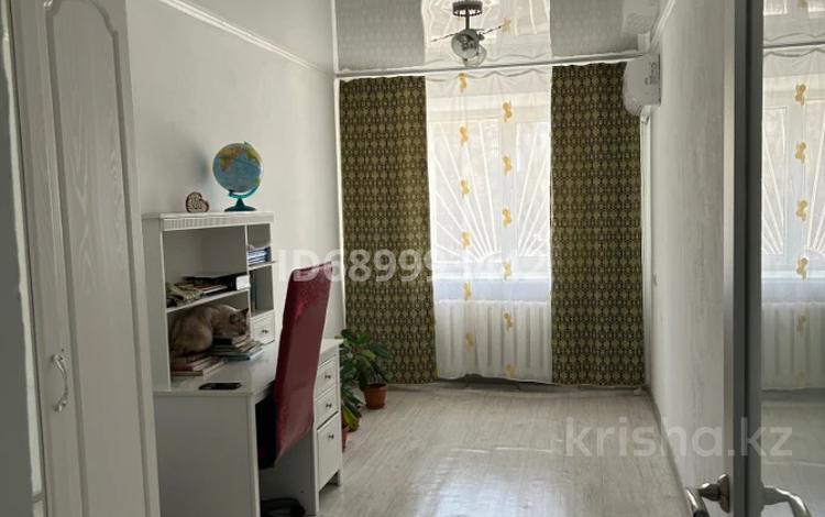 3-комнатная квартира, 54 м², 2/5 этаж, Академика Сатпаева 17 за 23 млн 〒 в Павлодаре — фото 4