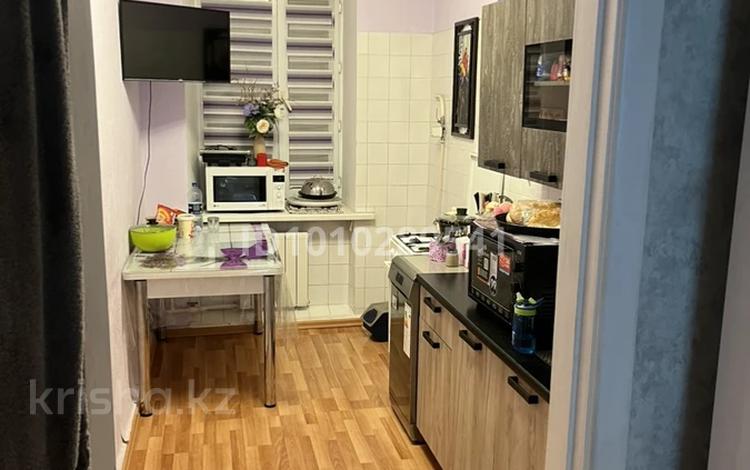 3-комнатная квартира · 69 м² · 3/3 этаж, Жамбыла 19 — Площадь Гагарина за 28 млн ₸ в Караганде, Казыбек би р-н — фото 2