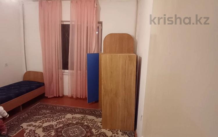 2-комнатная квартира, 51 м², 1/5 этаж помесячно, Рыскулова 1 за 80 000 〒 в Шымкенте — фото 2