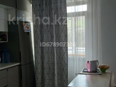 2-бөлмелі пәтер · 60 м² · 1/10 қабат, Есенберлина 13/5, бағасы: 180 000 ₸ в Усть-Каменогорске