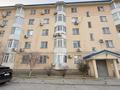 3-бөлмелі пәтер · 85.3 м² · 3/5 қабат, Жеті қазына ш/а. 4, бағасы: 300 000 ₸ в Атырау, мкр Жети Казына