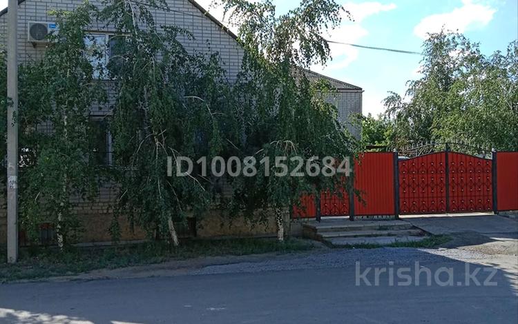 Отдельный дом · 4 комнаты · 250 м² · 4 сот., Набережная 73 — Балабақша за 40 млн ₸ в Актобе, мкр. Курмыш — фото 2
