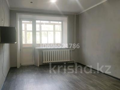 1-комнатная квартира, 30 м², 2/5 этаж помесячно, Астана 17 за 80 000 〒 в Аксу