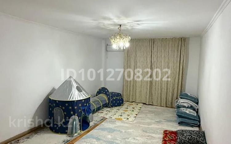 2-комнатная квартира · 60 м² · 1/5 этаж, мкр Нурсая 107 за 25 млн ₸ в Атырау — фото 2