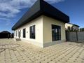 Отдельный дом · 4 комнаты · 140 м² · 4 сот., Есіл — Хайтек үйді для себя ең жақсы мариалдардвн соқтық. 2024 жылы құрылыс бастап, 8 айда аяқтадық. Барлық заты талғаммен, үздік сапамен таңдалды. Ворота бар, қоршалған. Мейірімді көршілер. Ташкентская көшесі тиіп тұр. Жолдың арғы бетінде — үлкен заправка. Тыныш және барлық жаққа жақын район. Эстетиканы жақсы көретін, комфортта өмір сүргісі келетіндер хабарласайық. Асығыс жоқ, для себя соққан үйдің қадірін білетін талғамы биік адамға бұйырсын. за 50 млн ₸ в Каскелене