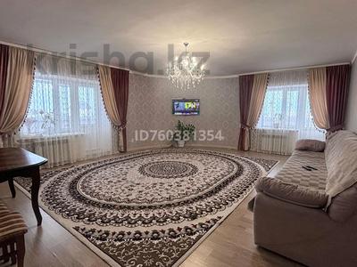 Пәтерлер в Акмолинской обл.: 4-бөлмелі пәтер · 140 м² · 9/10 қабат, Назарбаева 2н, бағасы: 47 млн 〒 4-бөлмелі пәтер · 140 м² · 9/10 қабат, Назарбаева 2н, бағасы: 47 млн 〒 в Кокшетау