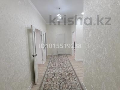 3-бөлмелі пәтер · 127 м² · 3/5 қабат, Алтын орда ш/а. Ораза Татеулы 19б, бағасы: 45 млн ₸ в Актобе, мкр. Алтын орда