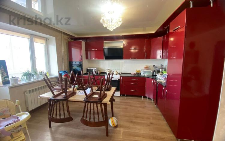 5-комнатная квартира · 170 м² · 3/6 этаж, мкр Жилгородок, проспект Мира за 36 млн 〒 в Актобе — фото 2