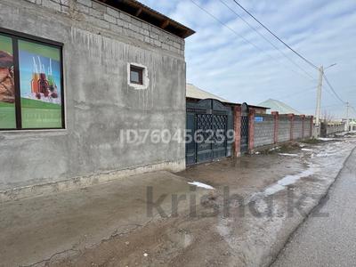 Продажа домов и дачи в Шымкенте: Отдельный дом · 4 комнаты · 140 м² · 8 сот., мкр Бозарык 226 — Напротив школы 131 за 45 млн 〒 Отдельный дом · 4 комнаты · 140 м² · 8 сот., мкр Бозарык 226 — Напротив школы 131 за 45 млн 〒 в Шымкенте, Абайский р-н