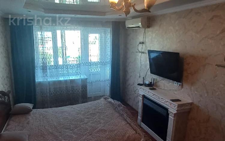 1-комнатная квартира · 32 м² · 5/5 этаж, Ауэзова 27 — Муканова за 10 000 ₸ в Атырау, мкр Ак депо — фото 64