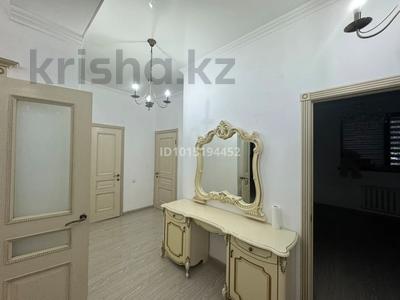 3-комнатная квартира · 95 м² · 1/5 этаж, мкр Нурсат — Ориентир 80школа за 250 000 ₸ в Шымкенте, Каратауский р-н