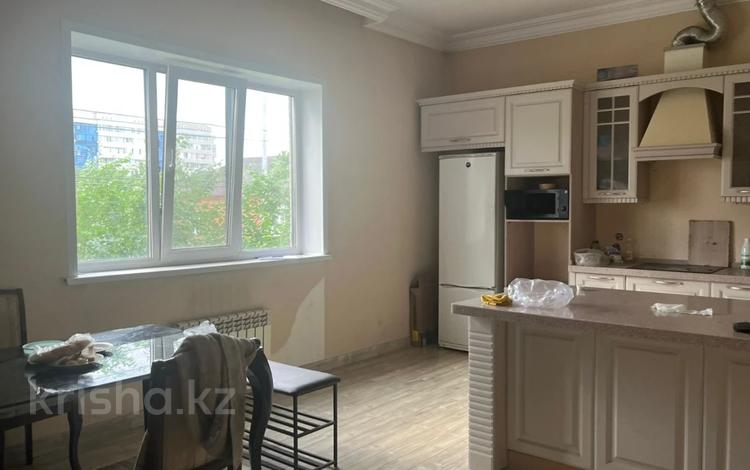 Отдельный дом · 5 комнат · 446.7 м² · 10 сот., Дегерес 2 за 130 млн ₸ в Астане — фото 2