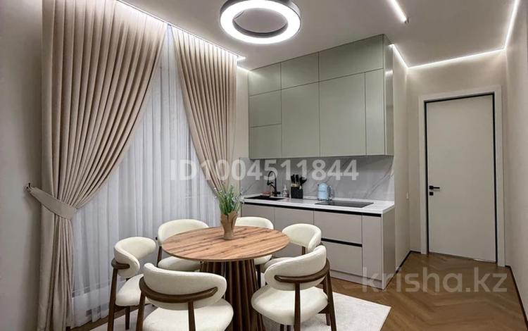 2-комнатная квартира · 73 м² · 13/15 этаж, мкр Тараз, Рыскулова 33/2 — Находится возле клиники «Сеним» за 30 000 ₸ в Шымкенте, Аль-Фарабийский р-н — фото 2