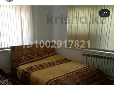 Аренда комнат в Жамбылской обл.: 1 комната · 35 м², 10 мкр 11б за 20 000 〒 1 комната · 35 м², 10 мкр 11б за 20 000 〒 в Таразе