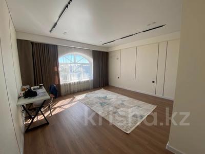 3-бөлмелі пәтер · 90 м² · 8/8 қабат, Алтын орда ш/а., Санкибай батыра, бағасы: 32 млн ₸ в Актобе, мкр. Алтын орда