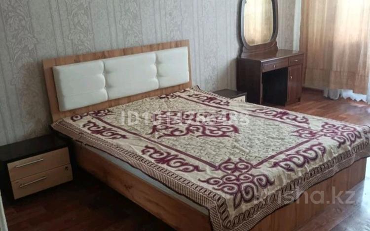 1-бөлмелі пәтер · 30 м² · 2/6 қабат, Абылай-Хана 24 — Сдам 1км квартиру посуточно. Почасам на ночь., бағасы: 9 000 ₸ в Кокшетау — фото 2