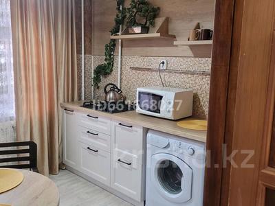 2-комнатная квартира · 53 м² · 2 этаж, мкр Кунаева 20 за 15 000 〒 в Уральске