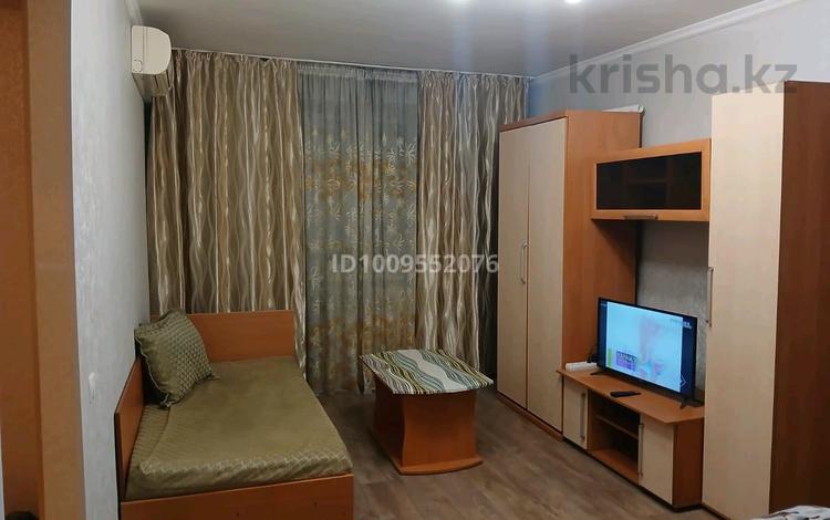 1-бөлмелі пәтер · 32 м² · 2/4 қабат, мкр Коктем-2, Ауэзова 130 — Габдулина, бағасы: 13 000 ₸ в Алматы, Бостандыкский р-н — фото 2