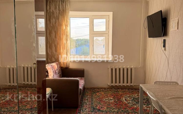1-комнатная квартира · 26 м² · 2/5 этаж, мкр. Зачаганск пгт, Шарабасова 26 — Район 20школа за 6.5 млн ₸ в Уральске — фото 2