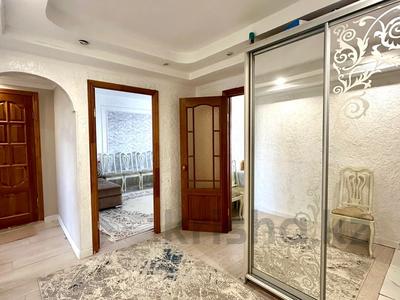 2-комнатная квартира · 54.3 м² · 5/5 этаж, мкр Кунаева за 18.5 млн 〒 в Уральске