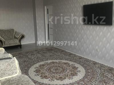 2-бөлмелі пәтер · 90 м² · 5/10 қабат, Сары Арқа ш/а , Кулманова 35, бағасы: 55 млн ₸ в Атырау, мкр Сары Арка