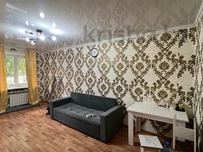 Пәтерлер в Карагандинской обл.: 1-бөлмелі пәтер · 30.2 м² · 1/5 қабат, Майкудук, 11а микрорайон 18, бағасы: 100 000 〒 1-бөлмелі пәтер · 30.2 м² · 1/5 қабат, Майкудук, 11а микрорайон 18, бағасы: 100 000 〒 в Караганде, Алихана Бокейханова р-н