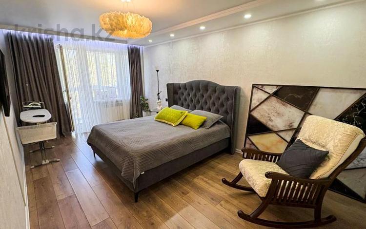 3-комнатная квартира · 65 м² · 4/5 этаж, Шевченко 135 за 28.3 млн ₸ в Талдыкоргане — фото 2