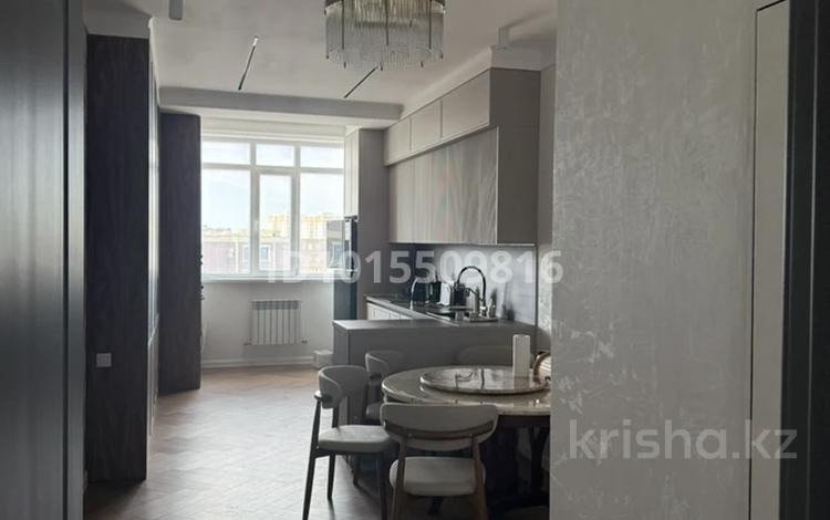 3-комнатная квартира · 132 м² · 10/12 этаж, 19-й мкр 28 за 65 млн ₸ в Актау — фото 2