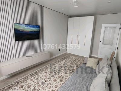 Аренда квартир в Астане: 1-комнатная квартира · 35 м² · 6/9 этаж · помесячно, Казыбек би — Туран -улы дала за 180 000 〒 1-комнатная квартира · 35 м² · 6/9 этаж · помесячно, Казыбек би — Туран -улы дала за 180 000 〒 в Астане, Нура р-н