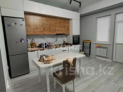 1-бөлмелі пәтер, 70 м², 1/4 қабат ай сайын, мкр Лесхоз, К.Медеубаев 22Б — Рынок Көктем, кафе сафари, бағасы: 180 000 〒 в Атырау, мкр Лесхоз