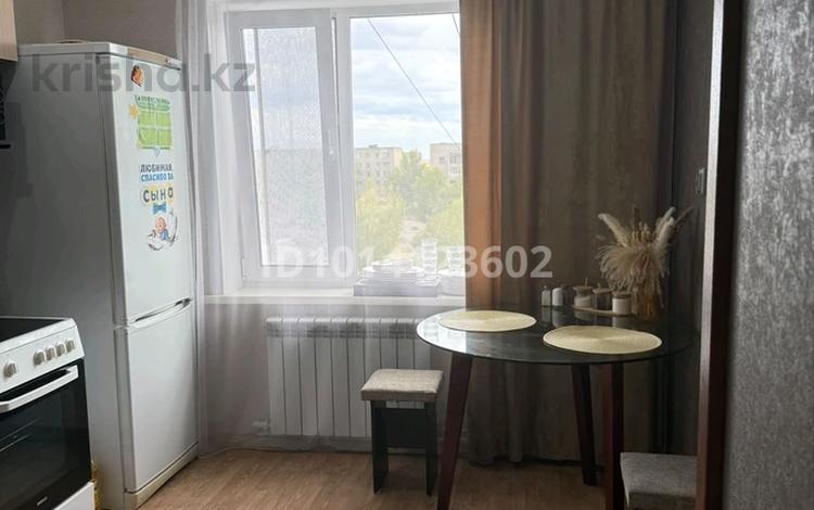 2-бөлмелі пәтер · 54.7 м² · 5/5 қабат, 2мкрн 3, бағасы: 4.5 млн ₸ в Шульбинске — фото 2