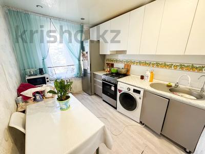 4-бөлмелі пәтер · 80 м² · 3/5 қабат, мкр Самал, бағасы: 30 млн ₸ в Талдыкоргане