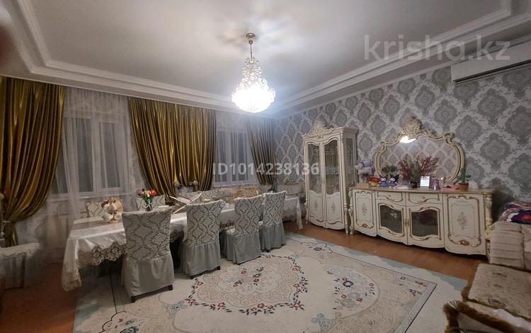 Жеке үй · 10 бөлме · 200 м² · 10 жүзд., Абулхаир хана 55 — Дворец студентов, бағасы: 58 млн ₸ в  — фото 2