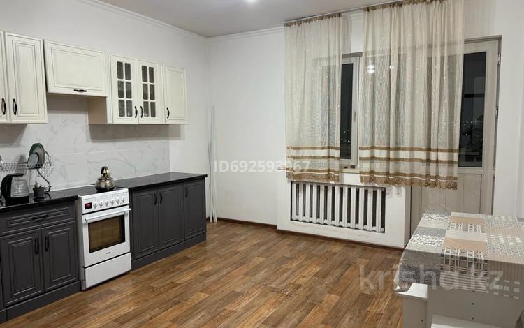 1-комнатная квартира, 56 м², 12/16 этаж помесячно, мкр Шугыла, Жуалы