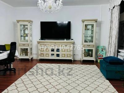 3-комнатная квартира · 170 м² · 12/23 этаж, Динмухаммед Кунаев 12 за 85 млн 〒 в Астане, Есильский р-н